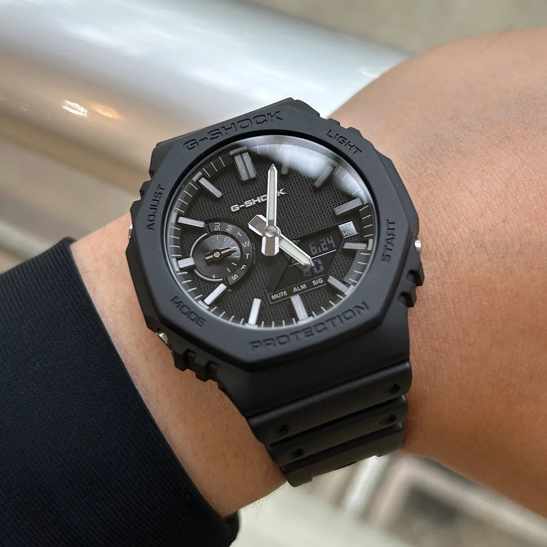 LUXE BLACK