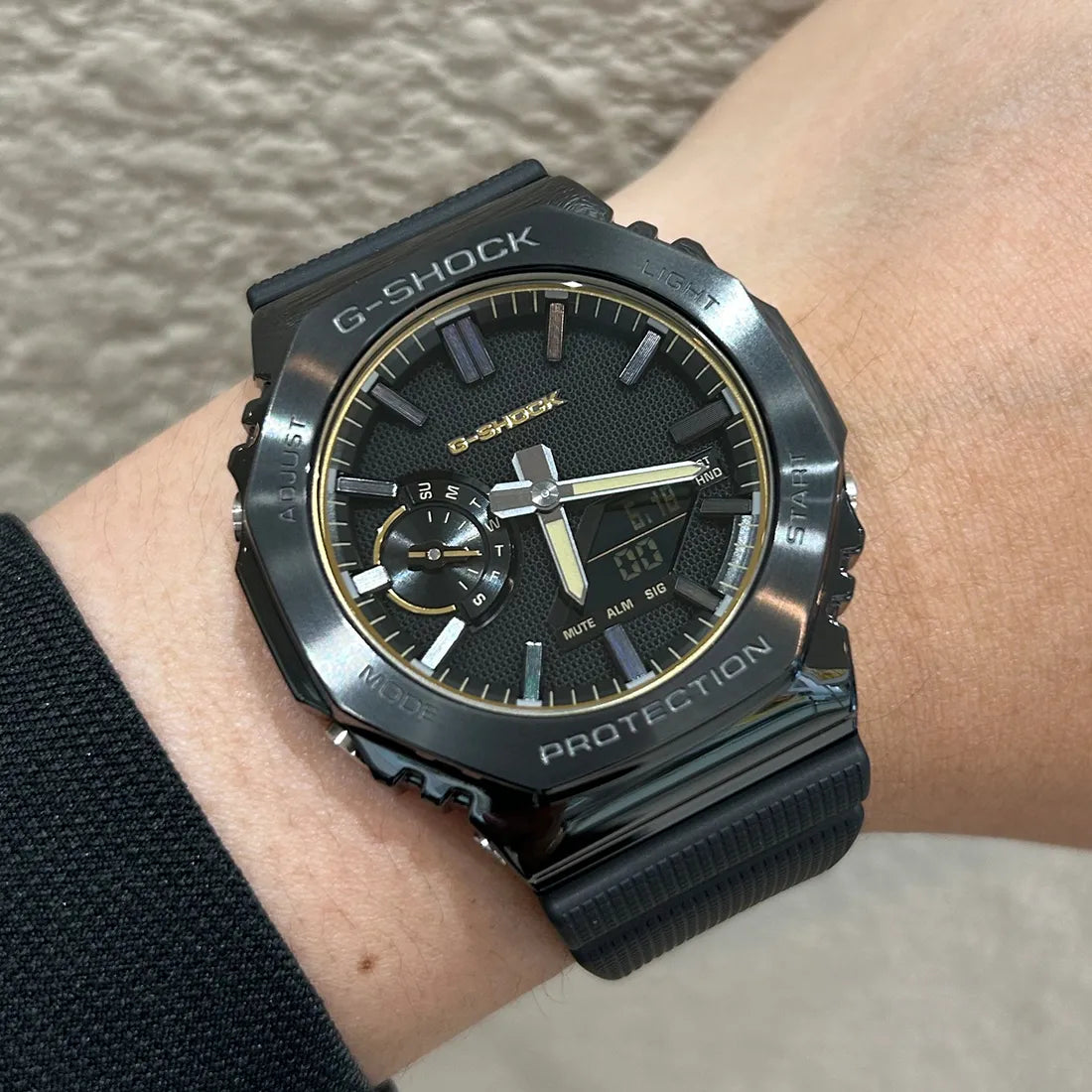 LUXE BLACK
