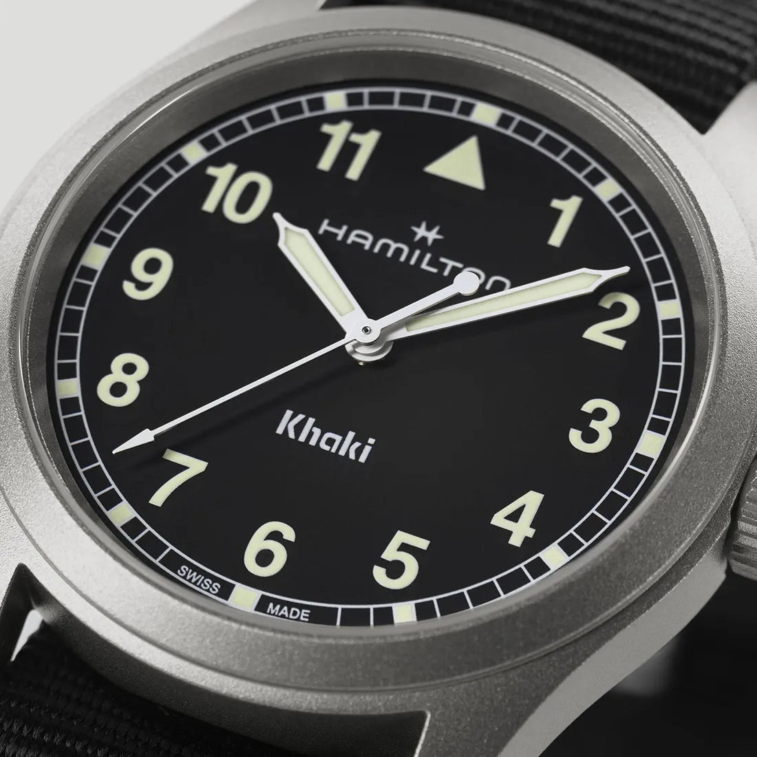 カーキフィールド クォーツ 38mm