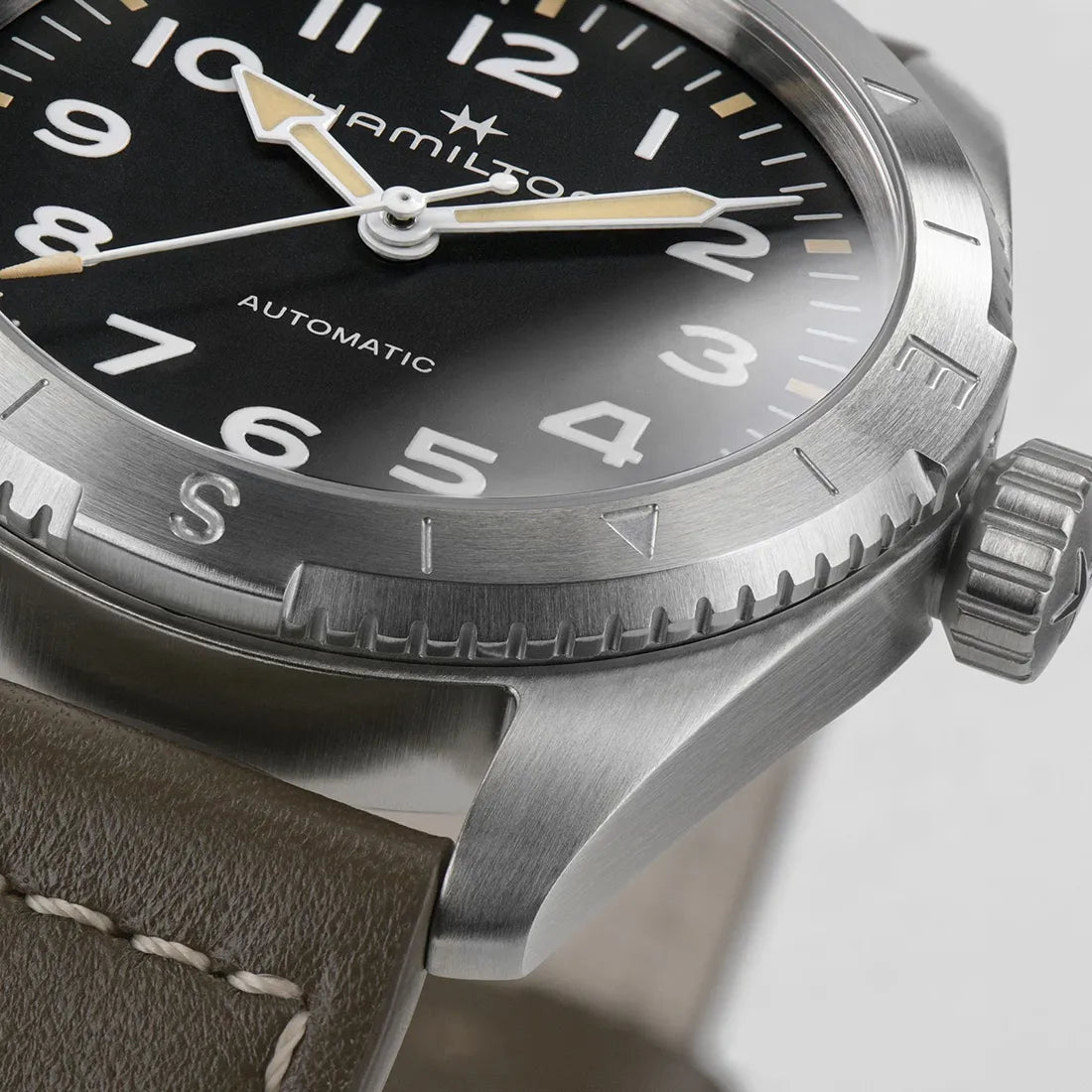 カーキ フィールド エクスペディション オートマティック 37MM