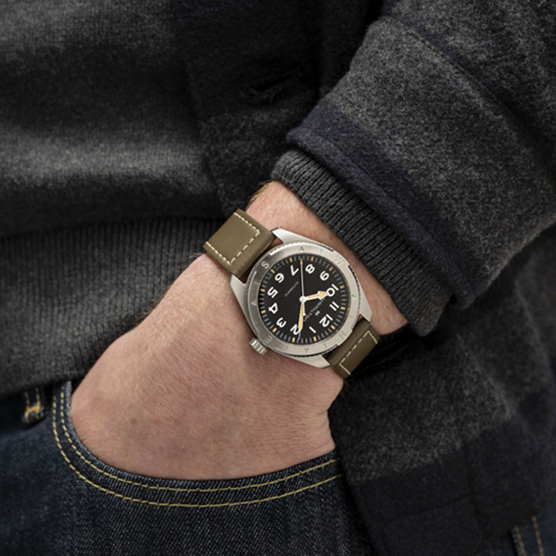 カーキ フィールド エクスペディション 41mm