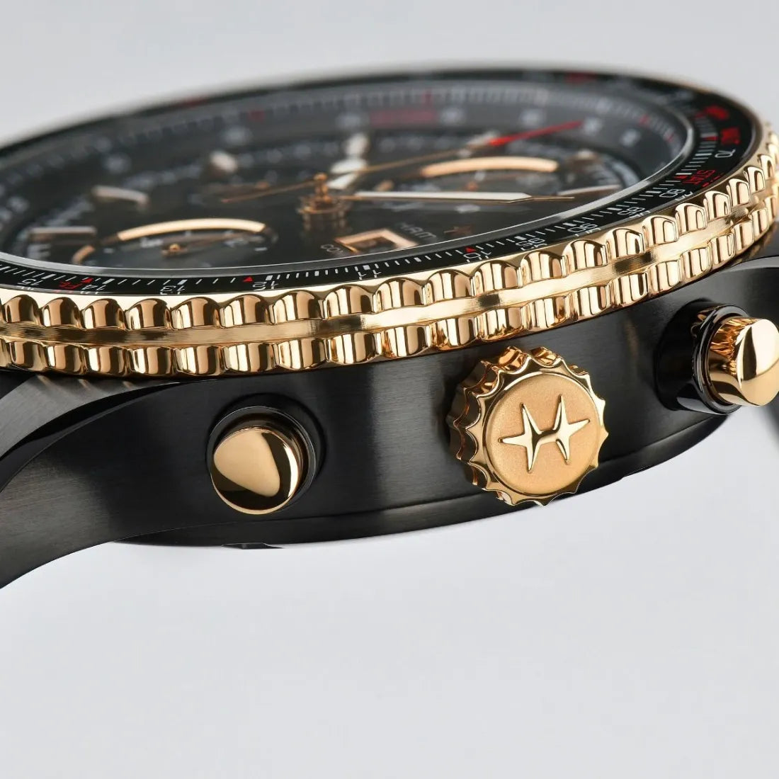 カーキ アビエーション コンバーター オート クロノグラフ 44mm