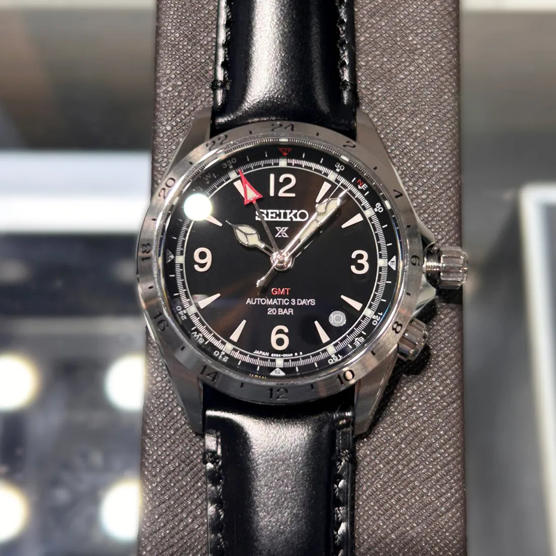 アルピニスト メカニカル GMT