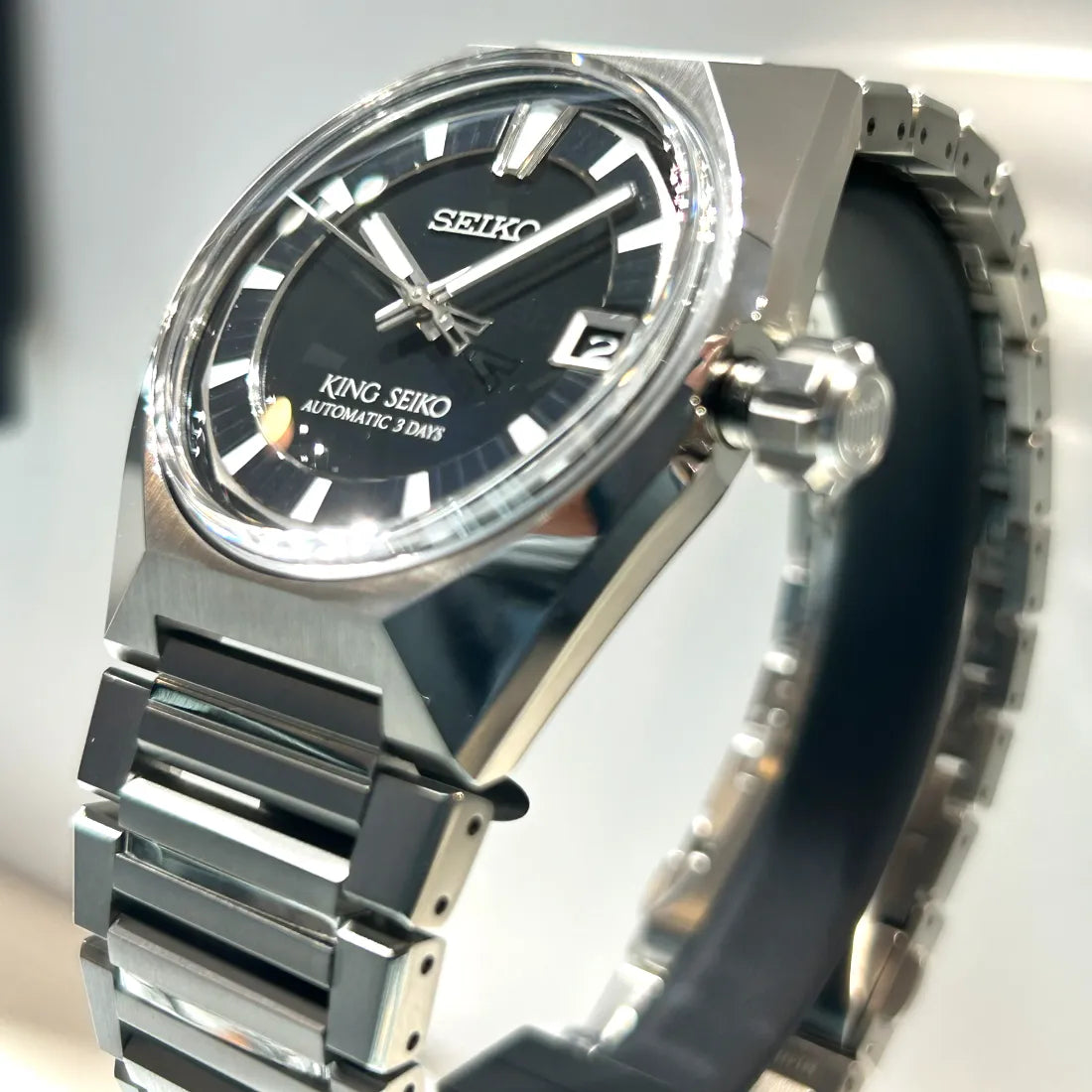 HKF003J