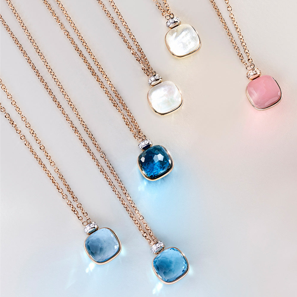 pendant nude