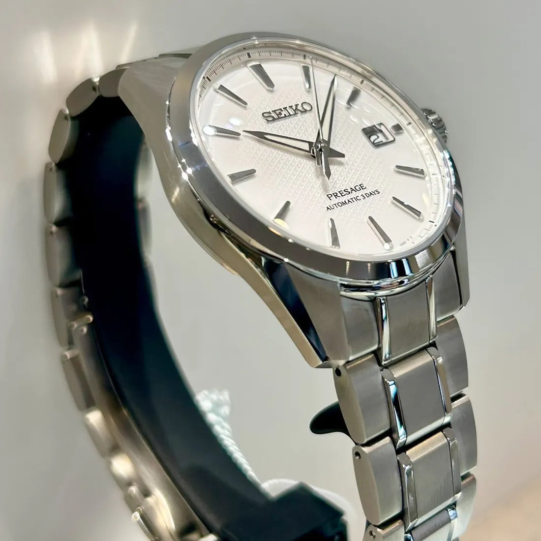 ZERO HALLIBURTON Limited Edition Quantity limited model SARX093