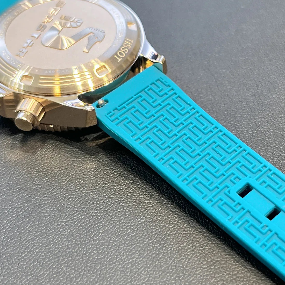 TISSOT シースター 1000 クォーツ クロノグラフ 38mm T120.217.37